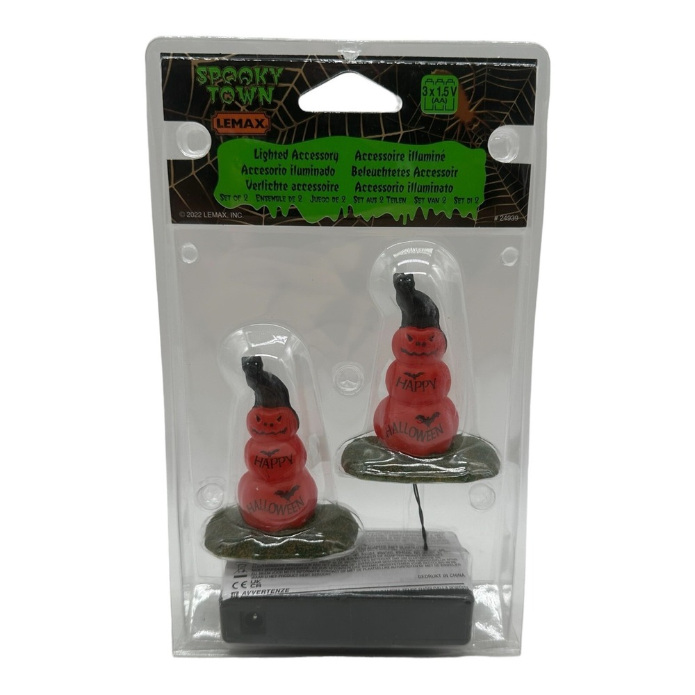Lemax 24939 CAT AND PUMPKIN Set of 2 Spooky Town Lighted Accessories Halloween